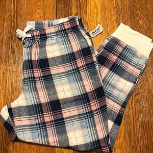 NWT Old Navy Plaid Pajama Pants